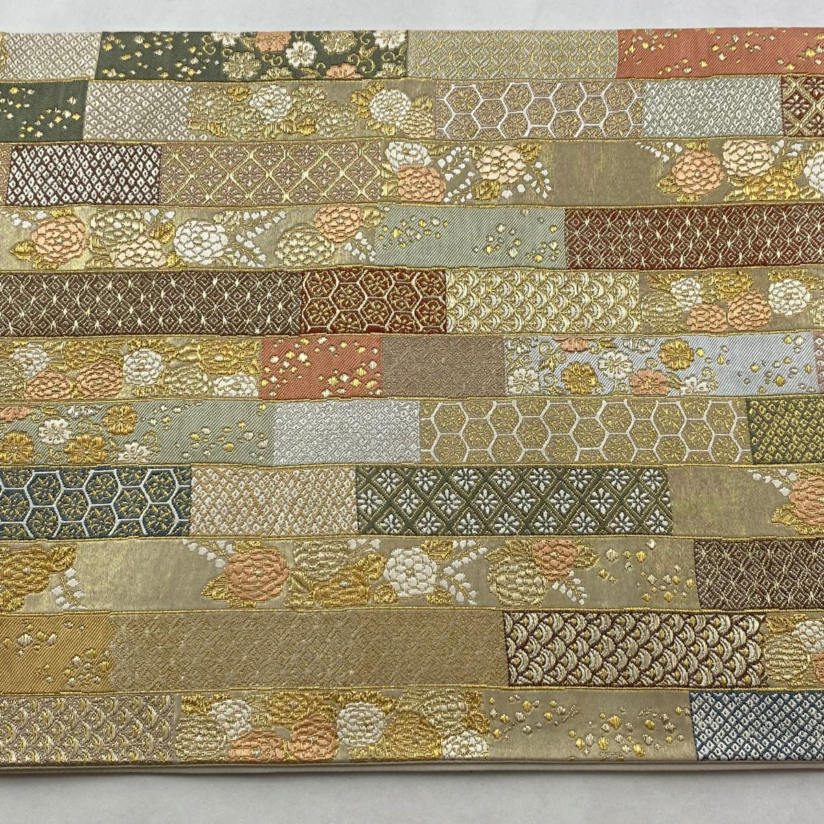 【美品】 袋帶 逸品級 河村織物 落款あり 慶長菊花獻上 有職紋樣 金銀彩 金金箔 金色 六通 純蠶絲