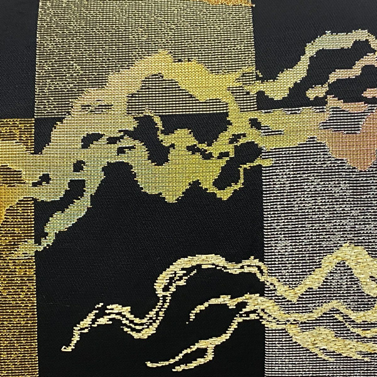 【美品】 袋帶 逸品級 じゅらく 落款あり 霞 市松樹 金銀糸 金金箔 黑 六通 純蠶絲