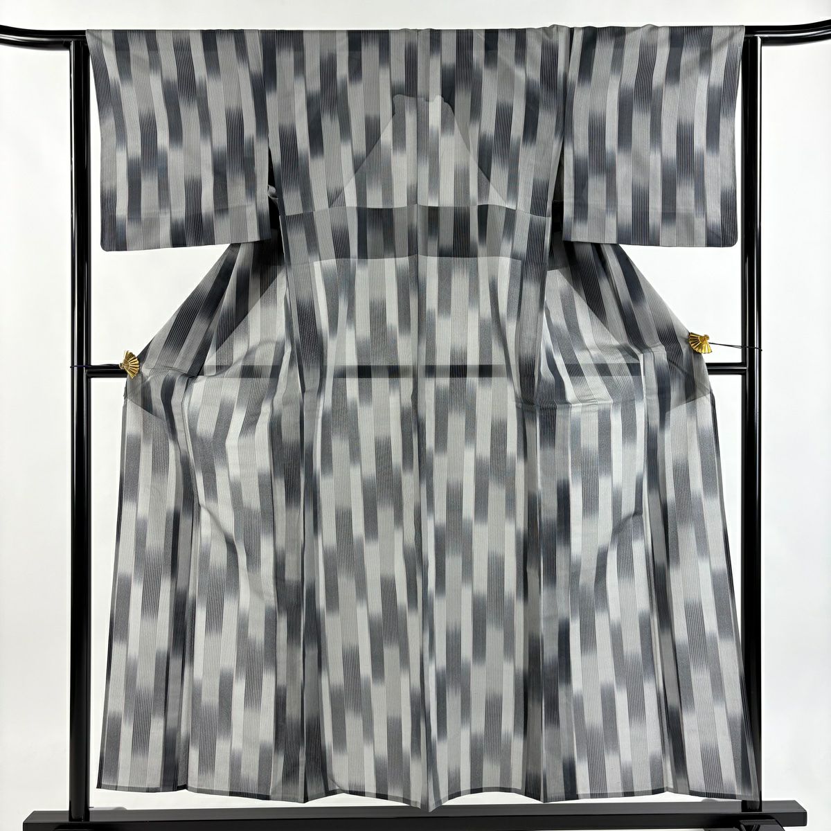 【美品】 紬織 身長155.5cm 袖長63.5cm S 薄物 縱條 灰色 純蠶絲 秀品級