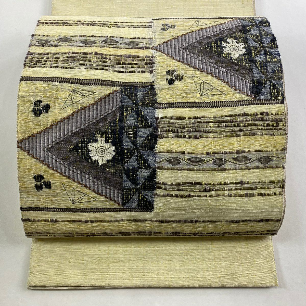 【美品】 袋帶 秀品級 八寸名古屋帶 縞 幾何圖案 金彩裝飾 淺黃 大鼓圖案 純蠶絲
