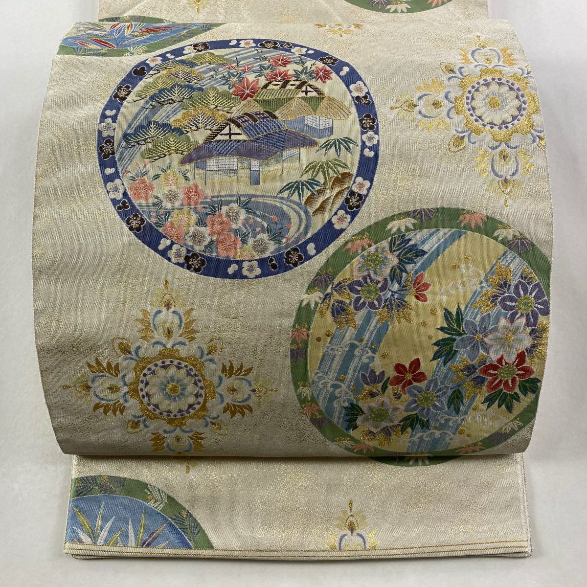 【美品】 袋帶 秀品級 關西仕立 家屋 草花紋 金糸 奶油 六通 純蠶絲