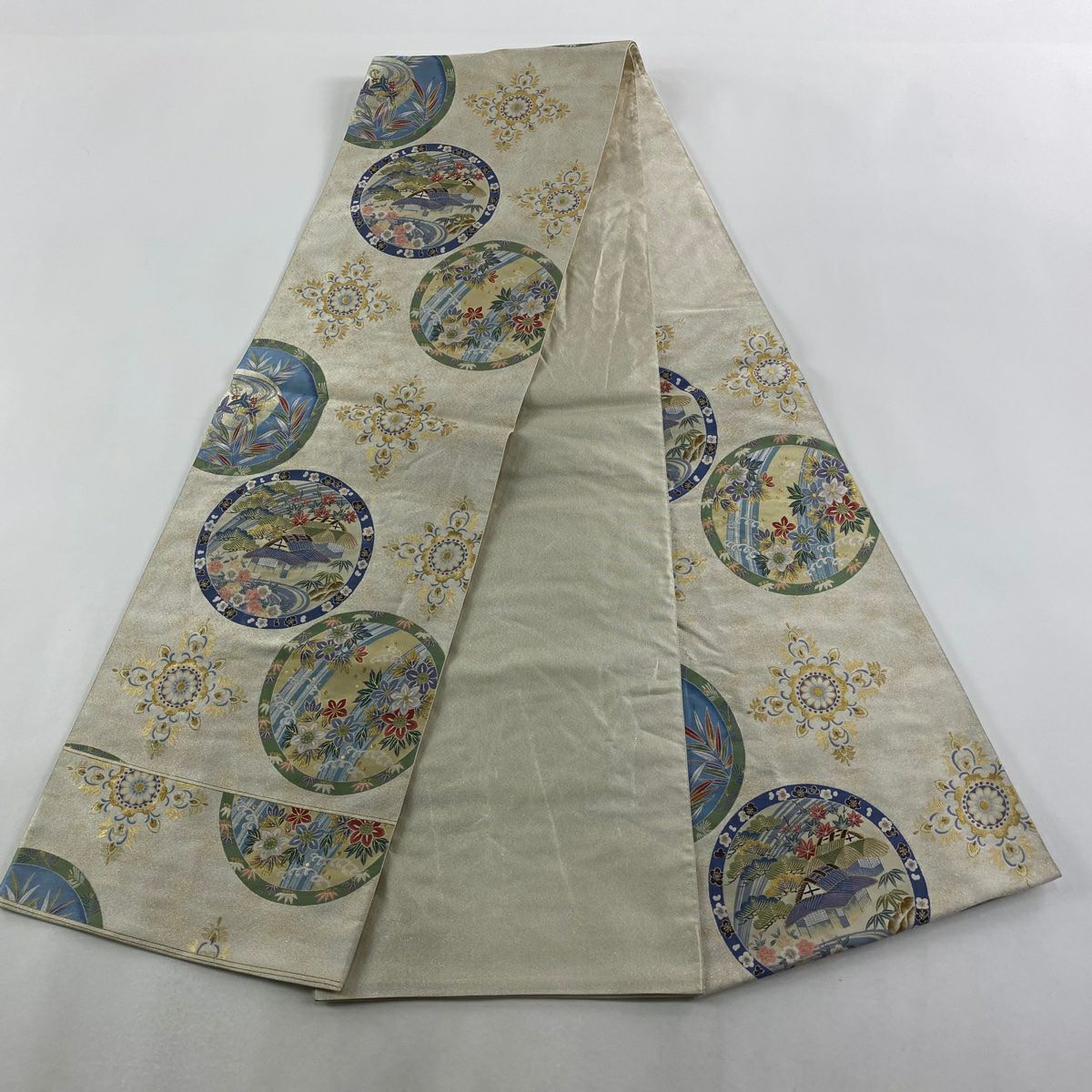 【美品】 袋帶 秀品級 關西仕立 家屋 草花紋 金糸 奶油 六通 純蠶絲