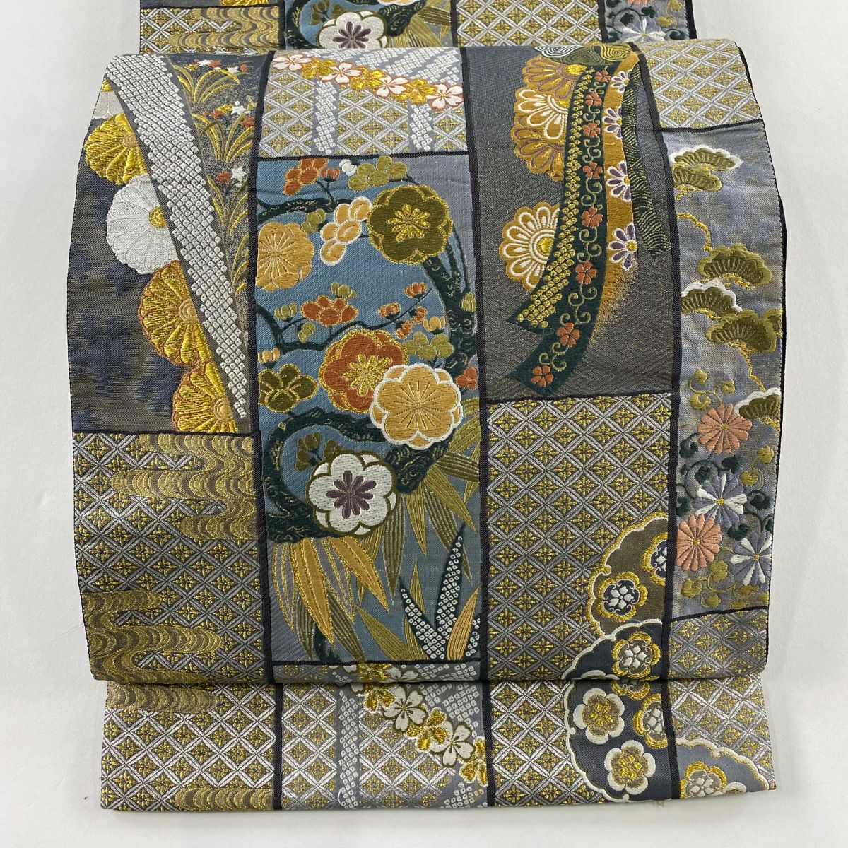 袋帶 秀品級 松樹竹子梅花 菱形 刺繡 金絲 灰色 六通 純蠶絲