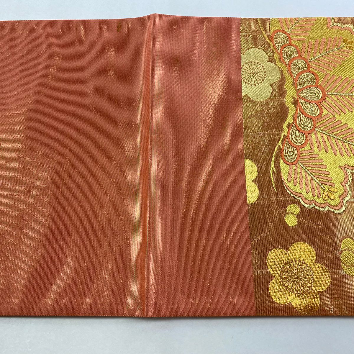 【美品】 袋帶 秀品級 笠松樹 枝梅花 金金箔 唐織 鮭粉色 六通 純蠶絲
