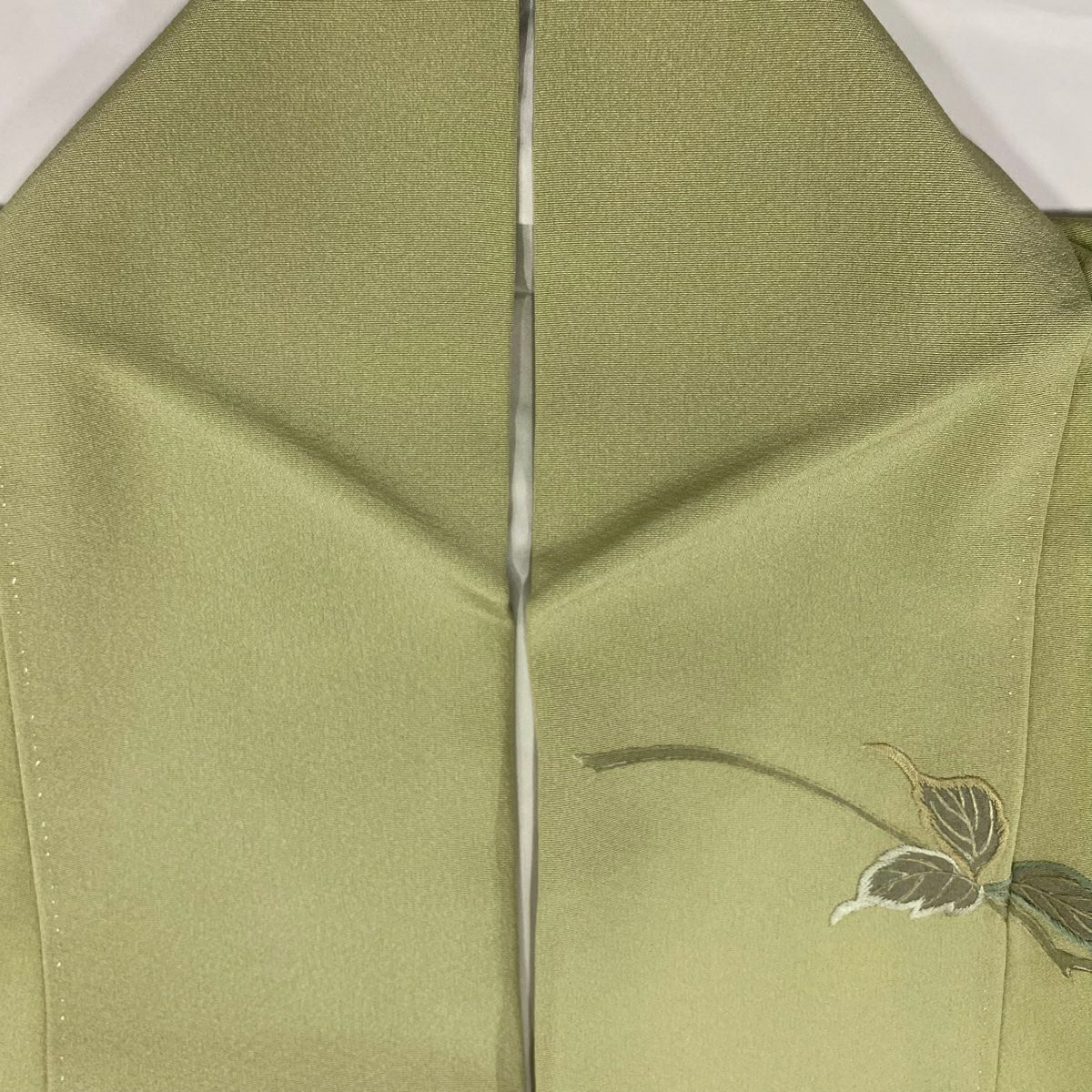 【美品】 付下 身長156.5cm 袖長64cm M 雙層 童 葉柄 刺繡 金糸 抹茶 純蠶絲 名品級