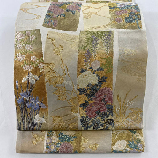 【美品】 袋帶 名品級 じゅらく 落款あり 短冊 草花紋刺繡 金糸 米色 六通 純蠶絲