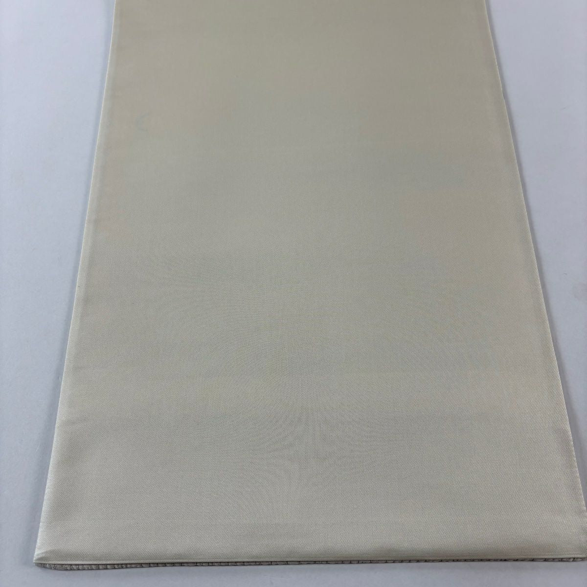 【美品】 袋帶 名品級 霞 鹿子紋 銀線 拉麵線 奶油色 六通 純蠶絲