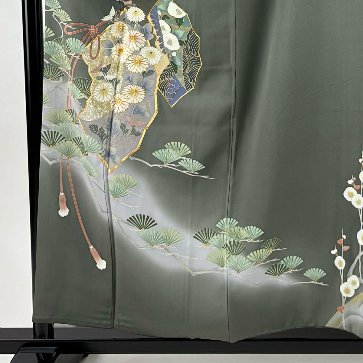 色留袖禮服 身長157cm 袖長66cm M 雙層 菊花 若松樹 刺繡 金糸 灰綠 純蠶絲 秀品級 一つ紋