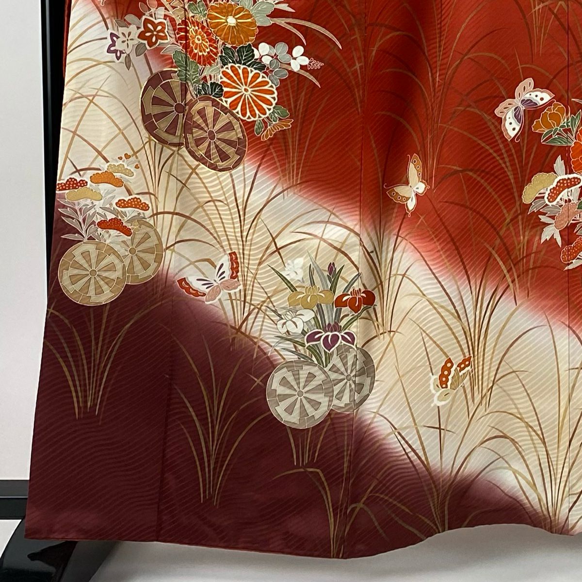 振袖禮服 身長160.5cm 袖長65.5cm M 雙層 菊花 源氏車 金絲 金銀彩 茜 純蠶絲 秀品級