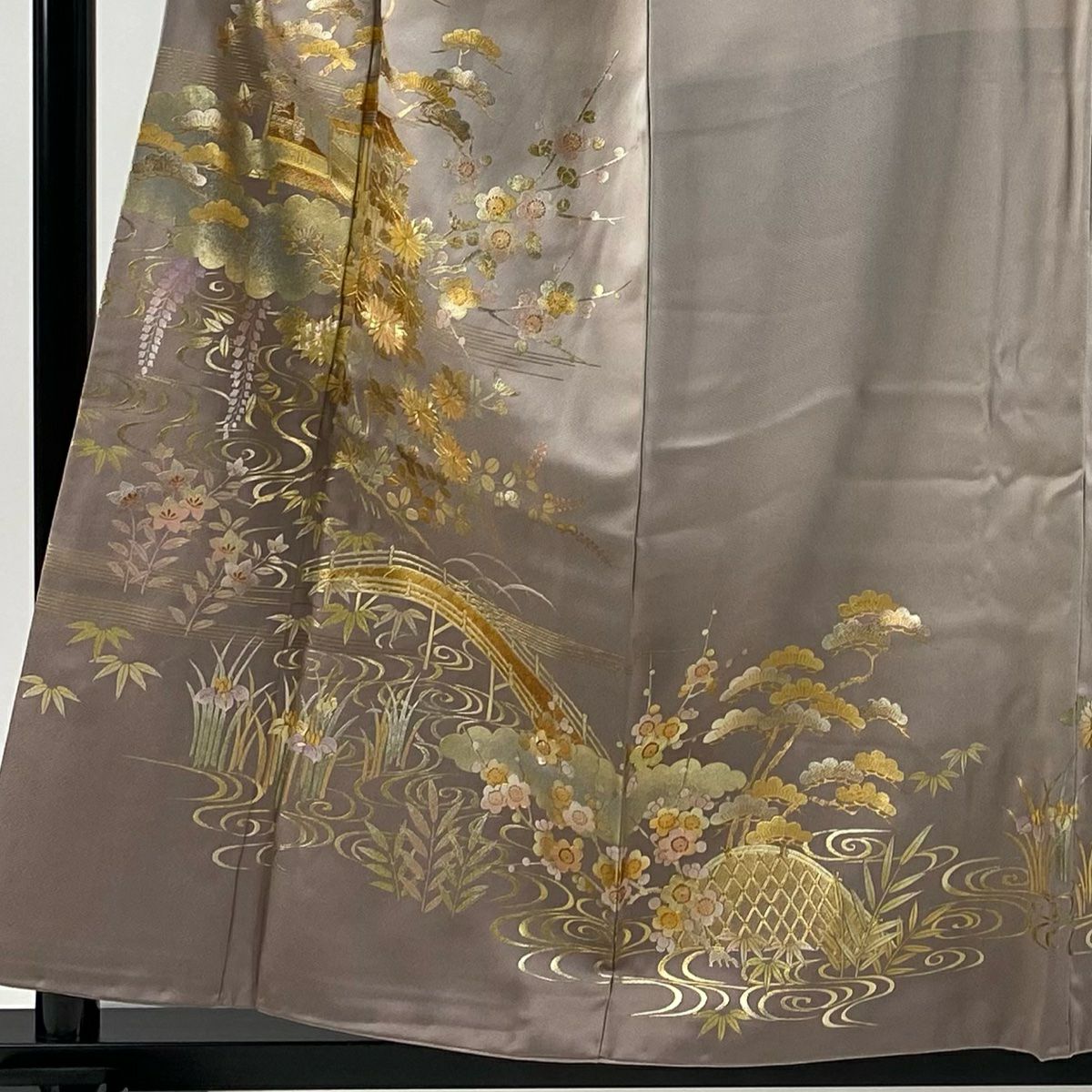【美品】 付下 身長156cm 袖長63cm S 雙層 和田光正 落款あり 松樹竹子梅花 家屋 金銀彩 螺鈿 薄小豆 純蠶絲 逸品級