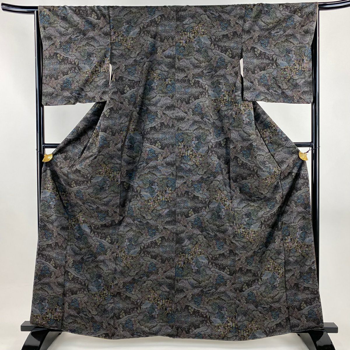 【美品】 大島紬織 身長163cm 袖長65cm M 雙層 純泥染 證書附帶 建築 樹木 茶紫 純蠶絲 逸品級