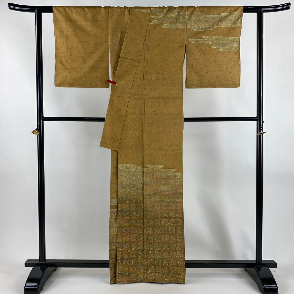 訪問服 身長163cm 袖長65cm M 雙層 牛首紬織織 地 落款あり 證書あり 幾何學圖案 金彩裝飾 山吹 純蠶絲 逸品級