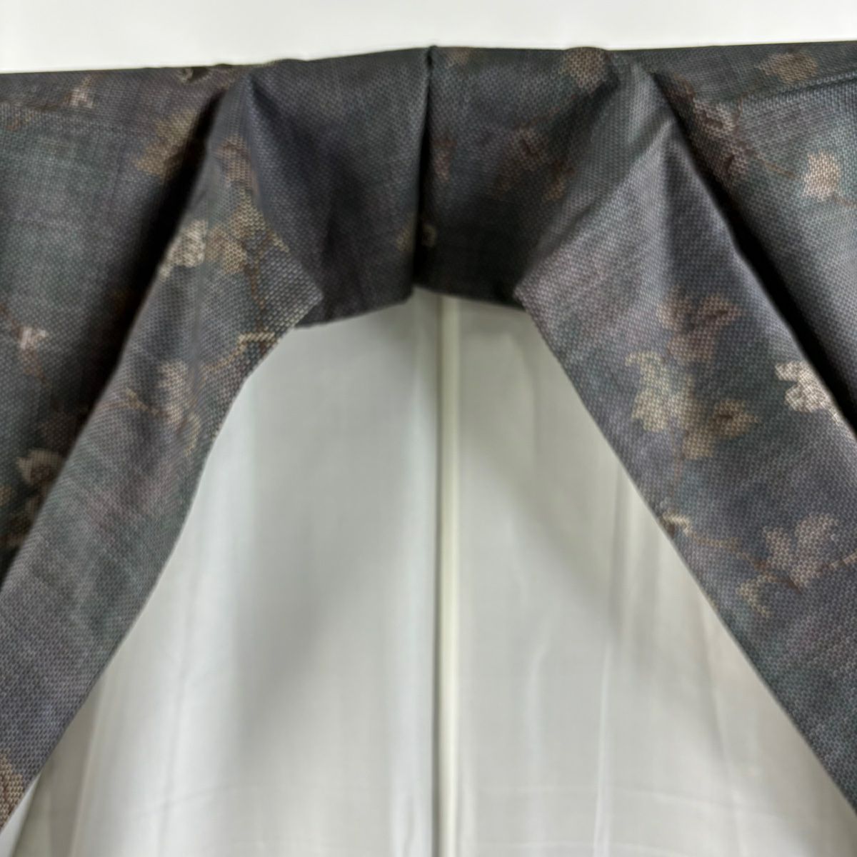 【美品】 大島紬織 身長163cm 袖長62.5cm S 雙層 都喜ヱ門 證書附帶 枝花 純泥染 青灰色 純蠶絲 逸品級