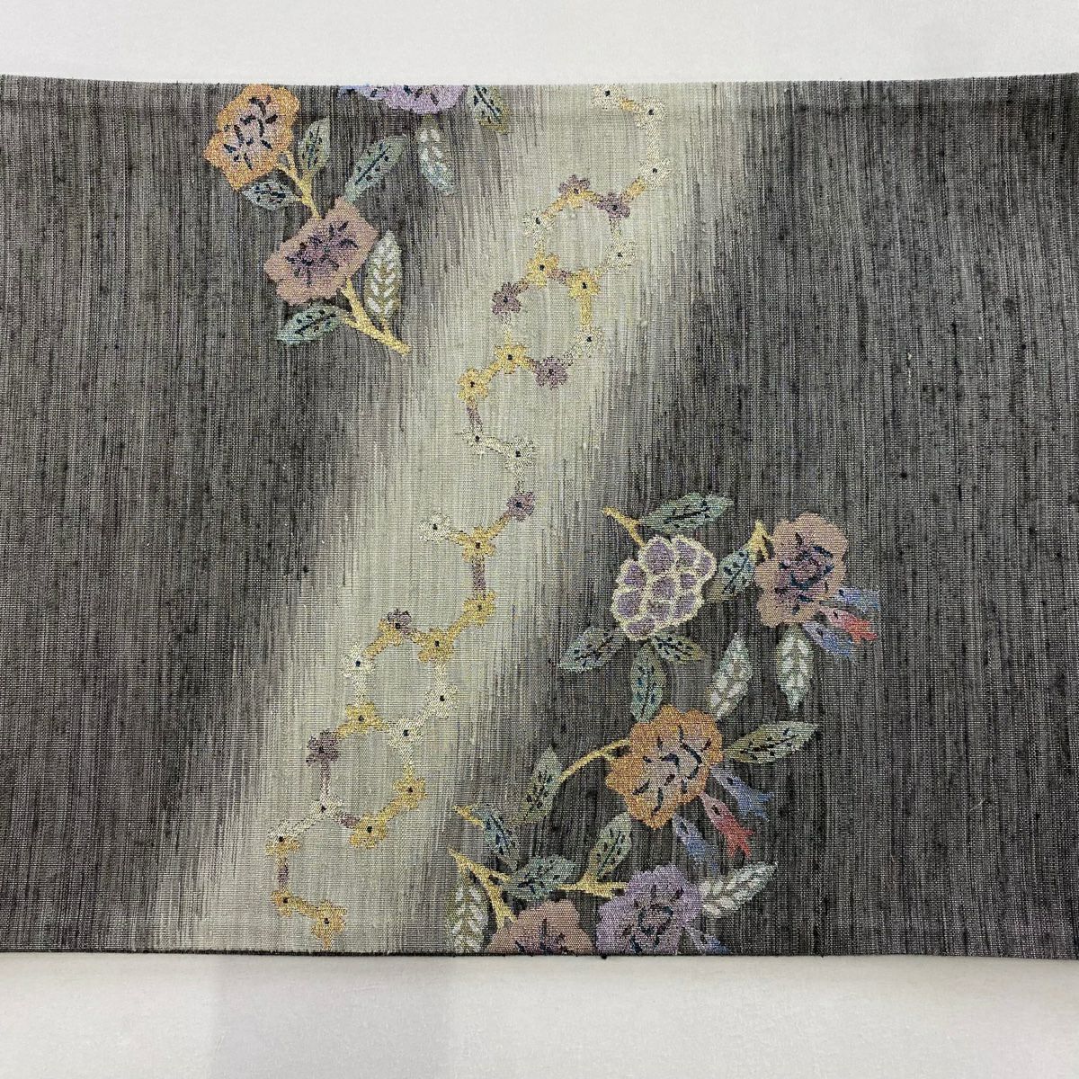 【美品】 袋帶 名品級 大和 草花紋 金銀彩 金金箔 灰色 大鼓圖案 純蠶絲