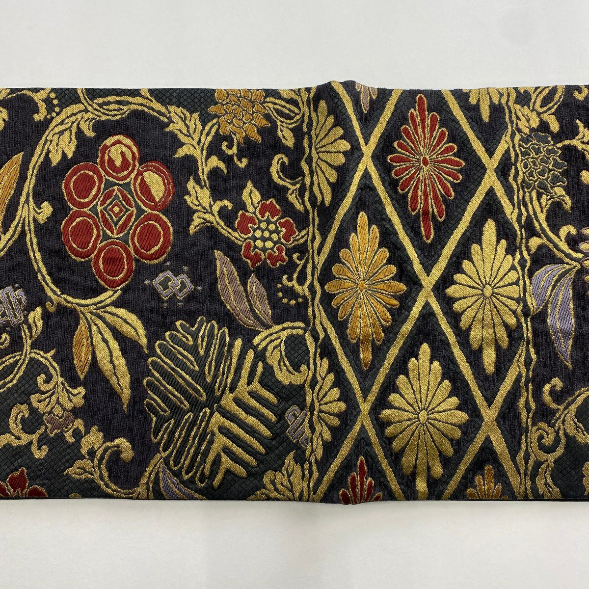 【美品】 袋帶 名品級 花唐草紋 幾何學 金絲 金金箔 墨 六通 純蠶絲