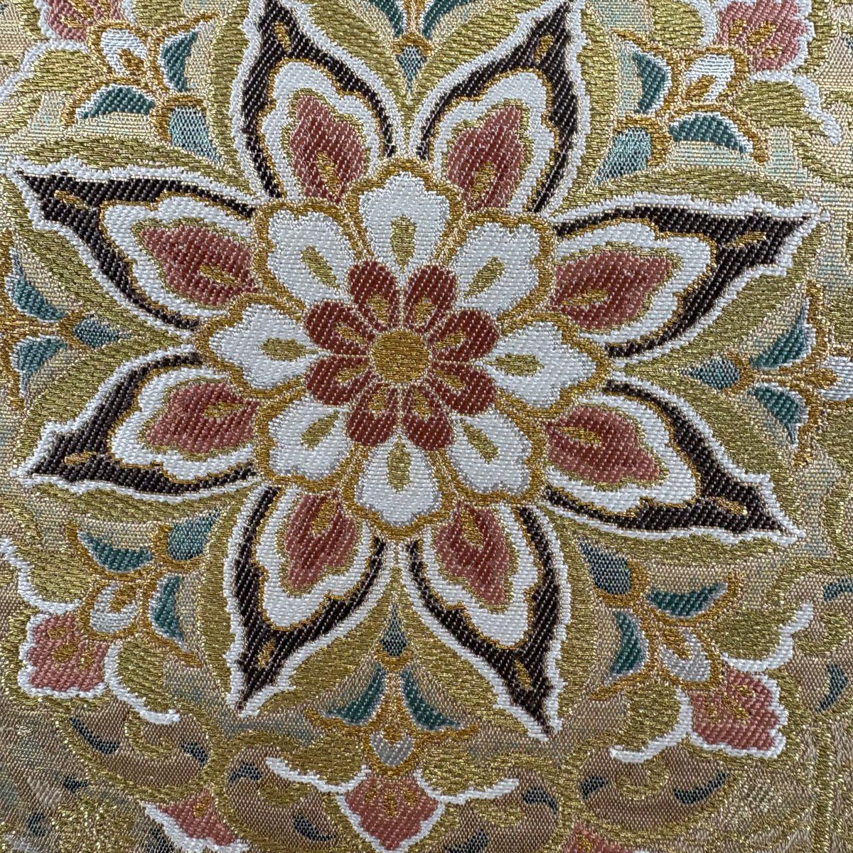 【美品】 袋帶 秀品級 華紋 草花紋刺繡 金銀彩 金色 六通 純蠶絲