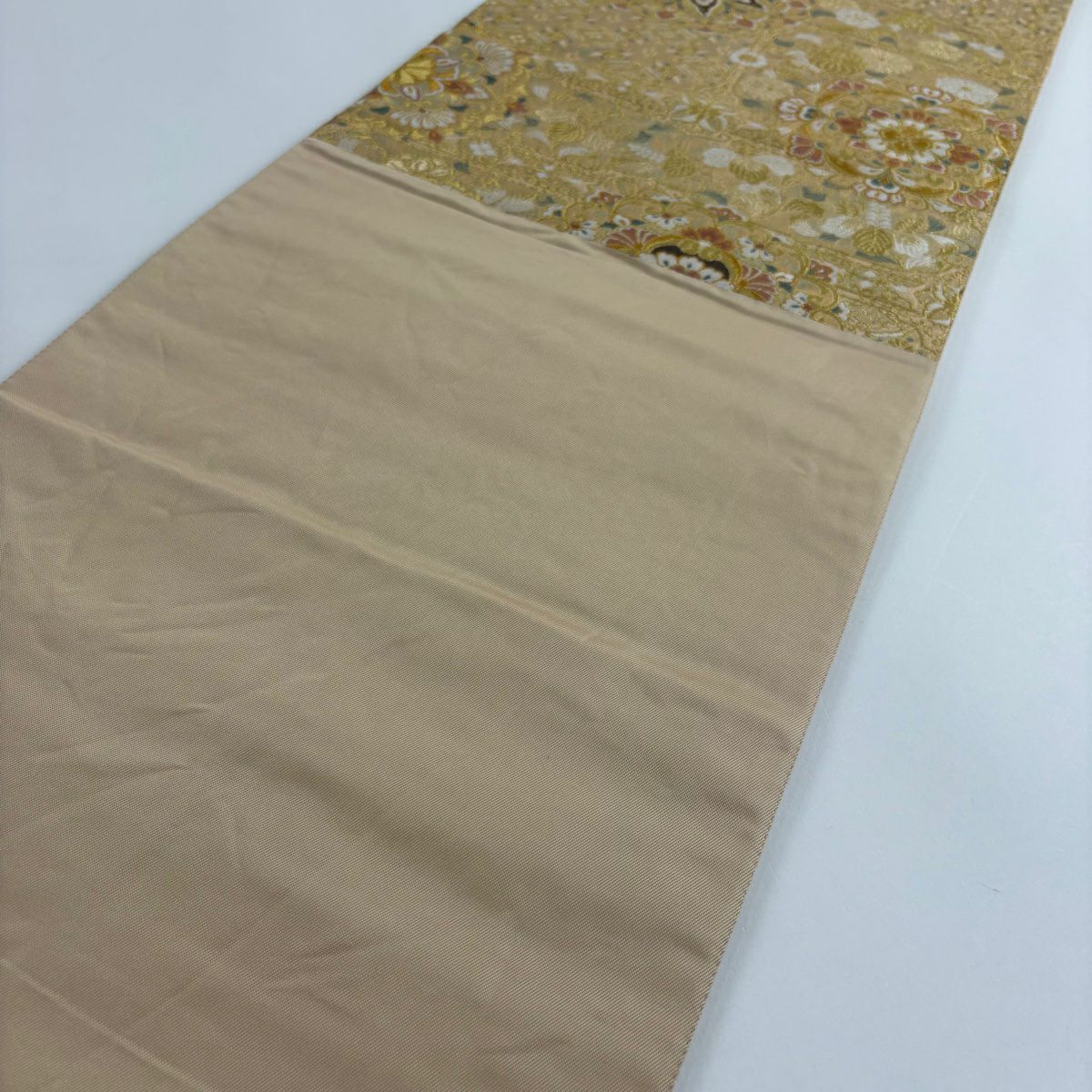 【美品】 袋帶 秀品級 華紋 草花紋刺繡 金銀彩 金色 六通 純蠶絲