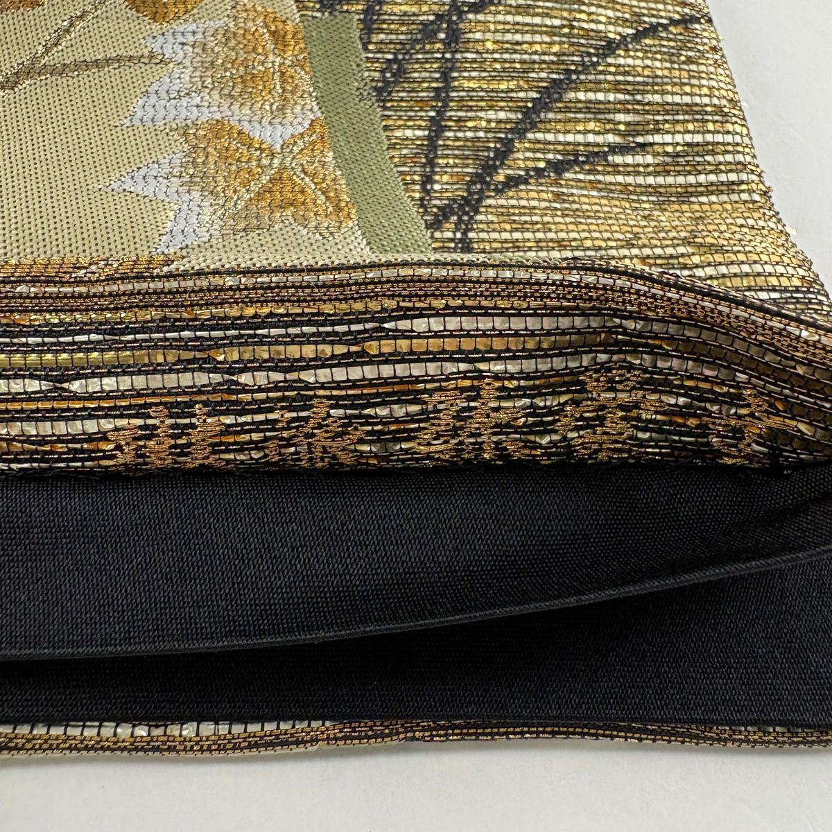 【美品】 袋帶 秀品級 破れ色紙 松樹 金絲 金金箔 金色 六通 純蠶絲