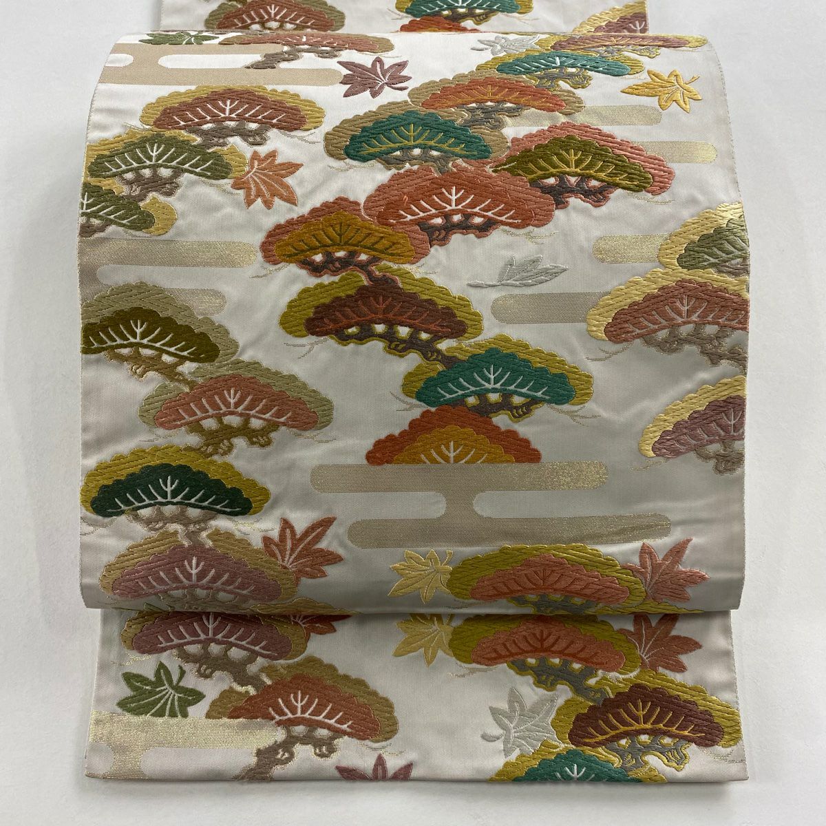 【美品】 袋帶 秀品級 笠松樹 ヱ霞 唐織 金金箔 灰白 六通 純蠶絲