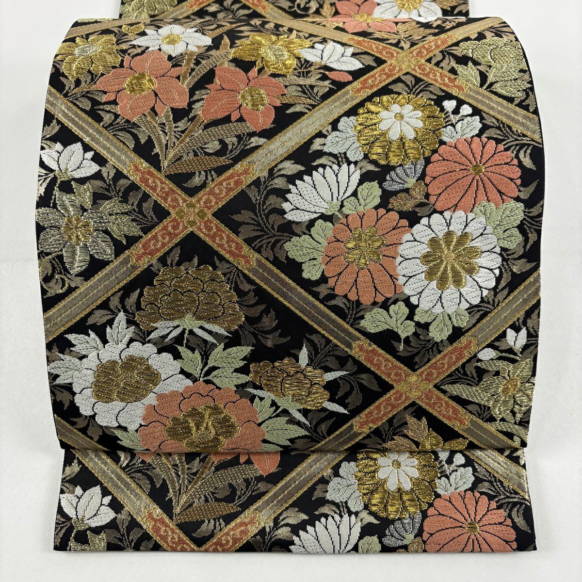【美品】 袋帶 秀品級 菊花 斜格刺繡 金絲 黑 六通 純蠶絲