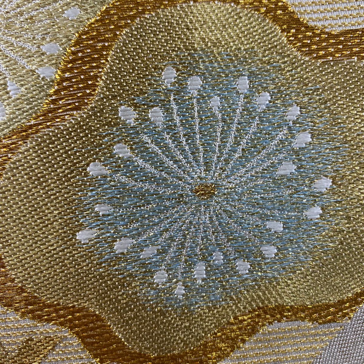 【美品】 袋帶 秀品級 彩麗 枝梅花 金銀線 金金箔 薄小豆 六通 純蠶絲