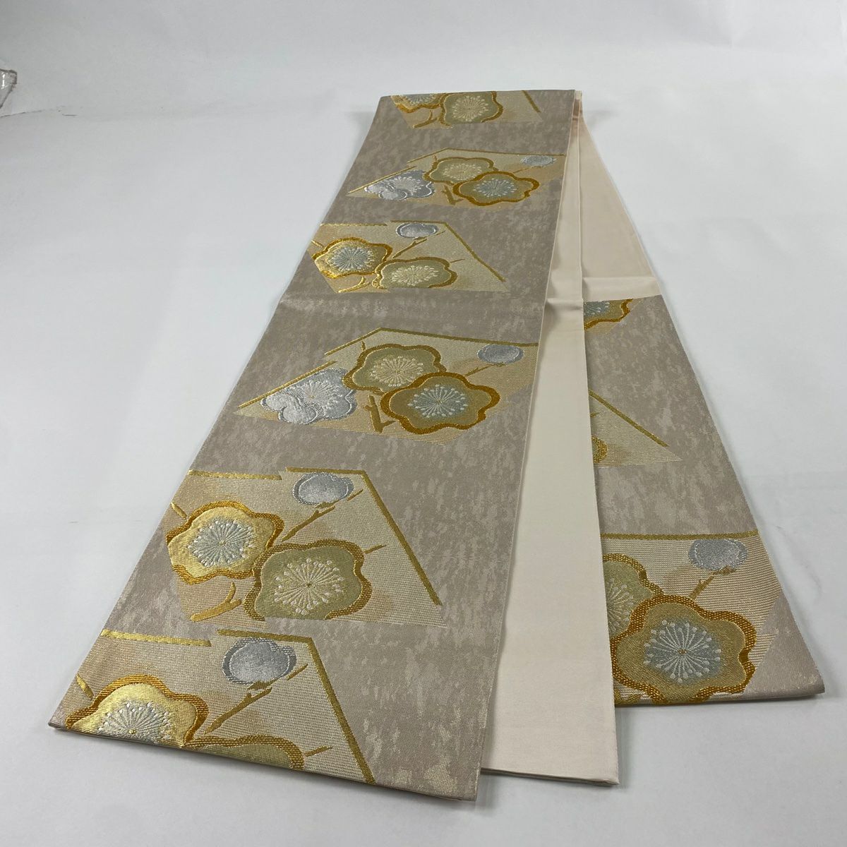 【美品】 袋帶 秀品級 彩麗 枝梅花 金銀線 金金箔 薄小豆 六通 純蠶絲