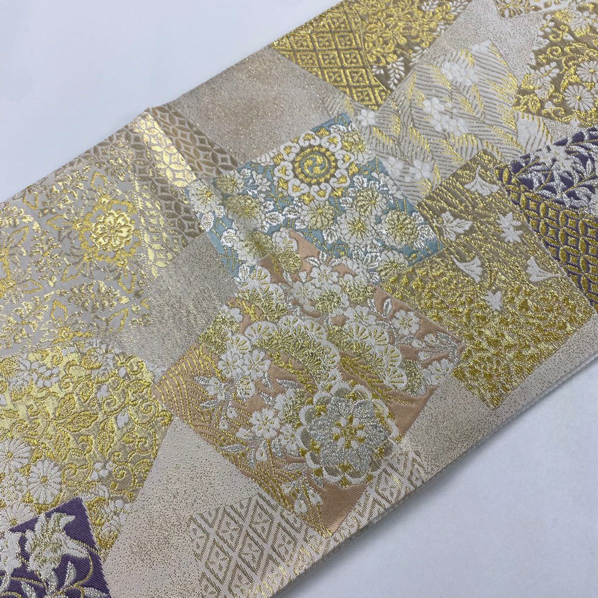 【美品】 袋帶 秀品級 證書齊全 色紙花重文 金銀線 金金箔 奶油色 六通 純蠶絲