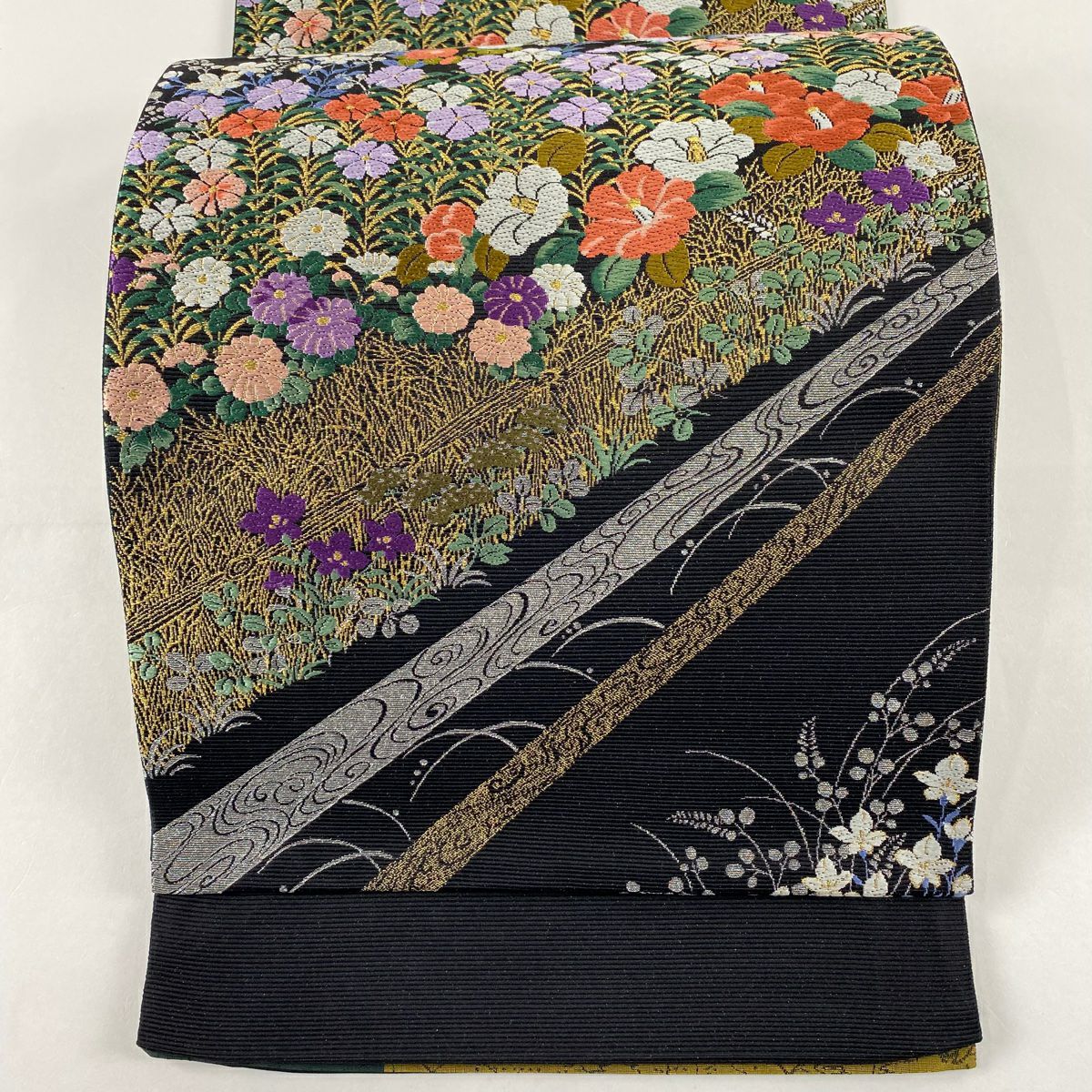 【美品】 袋帶 秀品級 證書齊全 芝垣小袖紋 唐織 金銀線 黑 六通 純蠶絲