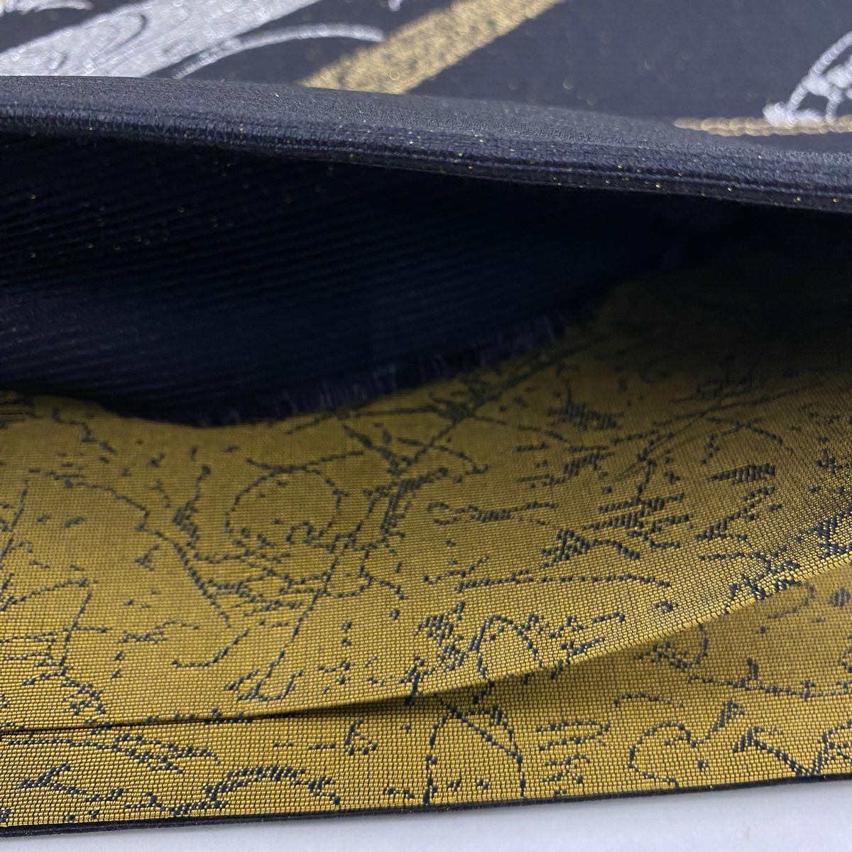 【美品】 袋帶 秀品級 證書齊全 芝垣小袖紋 唐織 金銀線 黑 六通 純蠶絲