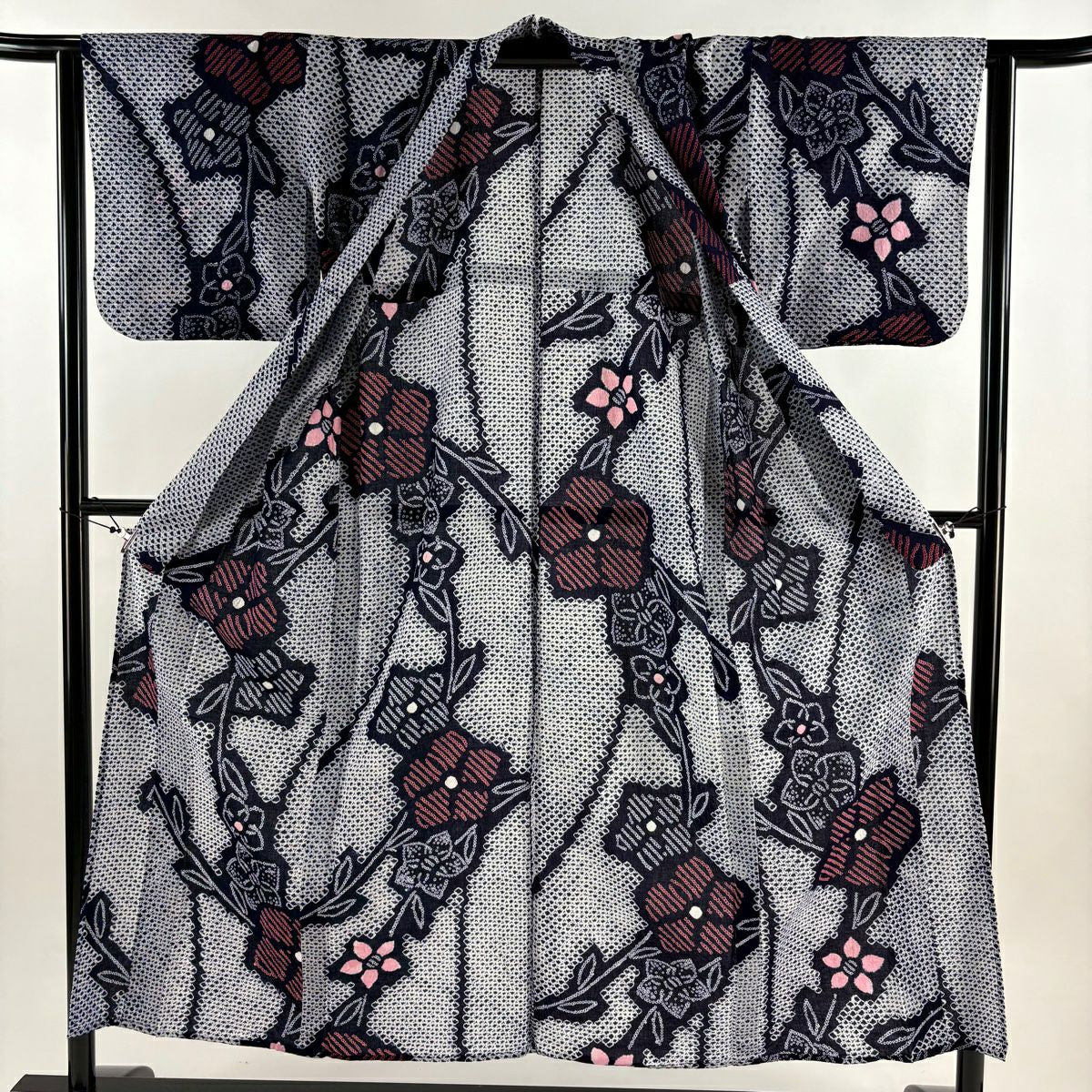【美品】 浴衣 身長152.5cm 袖長64cm M 絞染浴衣 草花紋紋 深藍 純棉 名品級