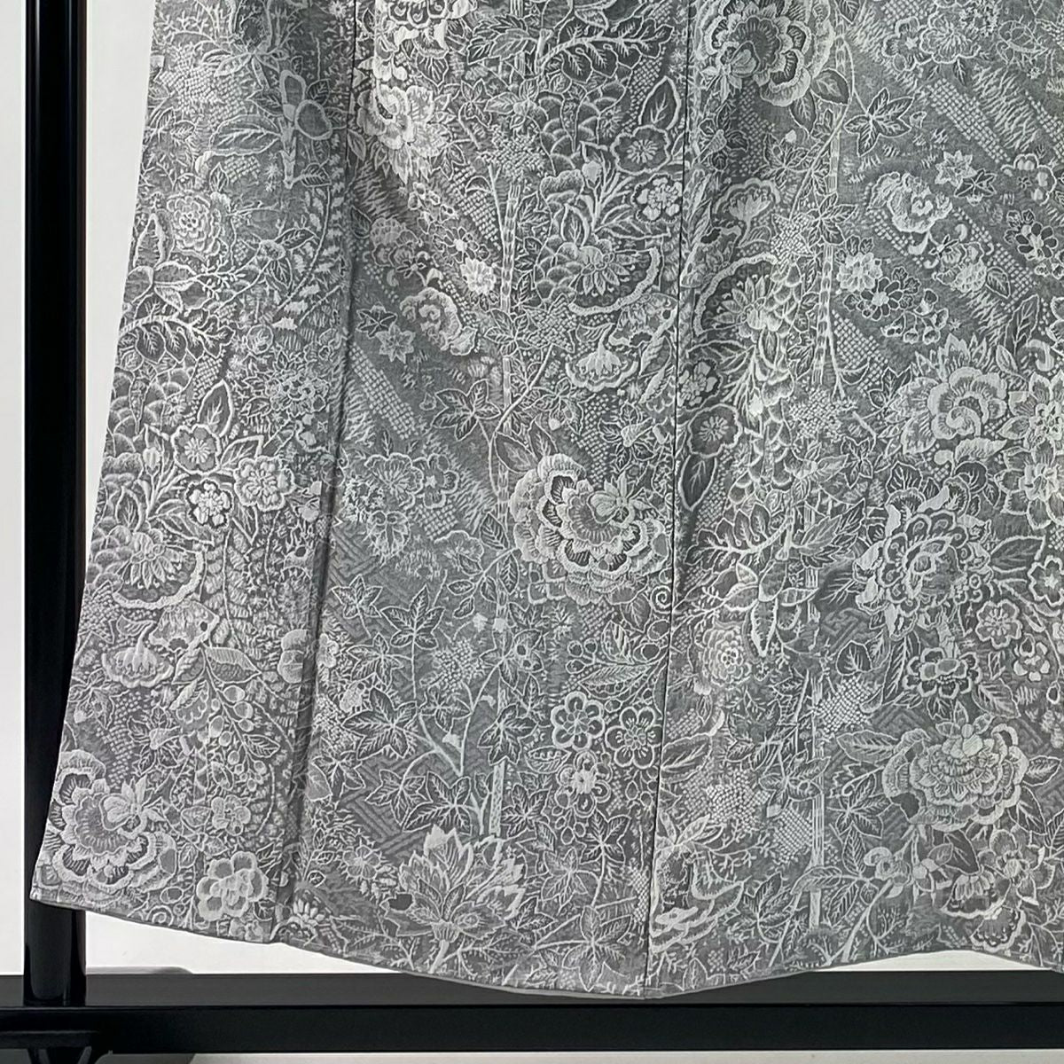 小紋 身長155cm 袖長65cm M 雙層 山岡古都 紋意匠 落款 草花紋 灰色 純蠶絲 逸品級