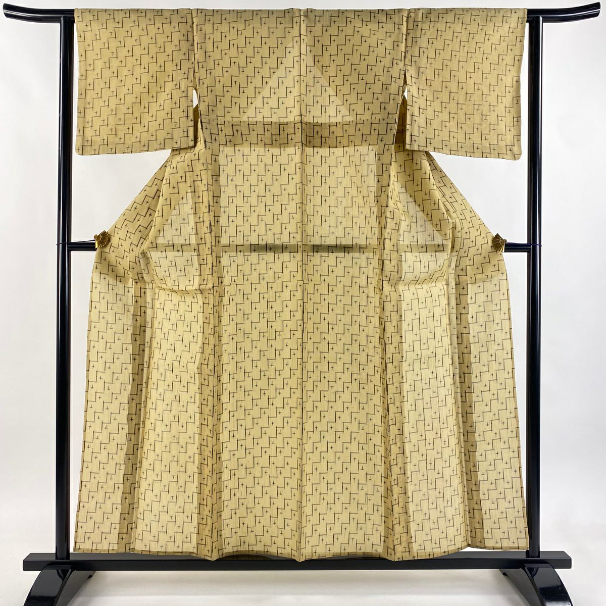 【美品】 紬織 身長158cm 袖長62cm S 薄物 純蠶絲 證書あり 十字絣 幾何學 米色 純蠶絲 逸品級