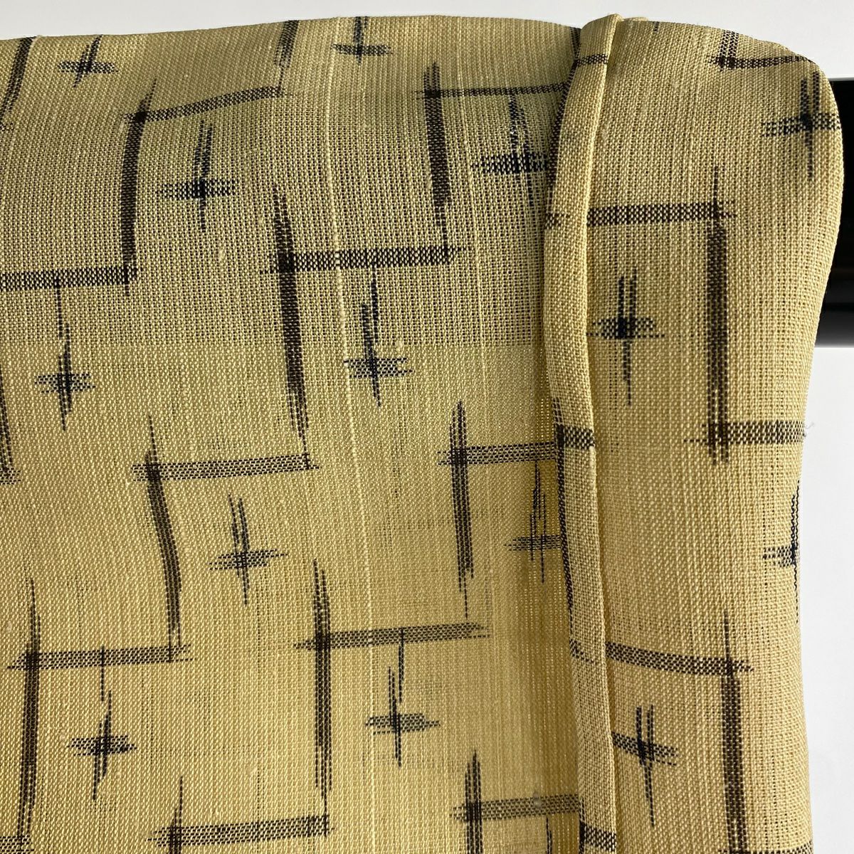 【美品】 紬織 身長158cm 袖長62cm S 薄物 純蠶絲 證書あり 十字絣 幾何學 米色 純蠶絲 逸品級