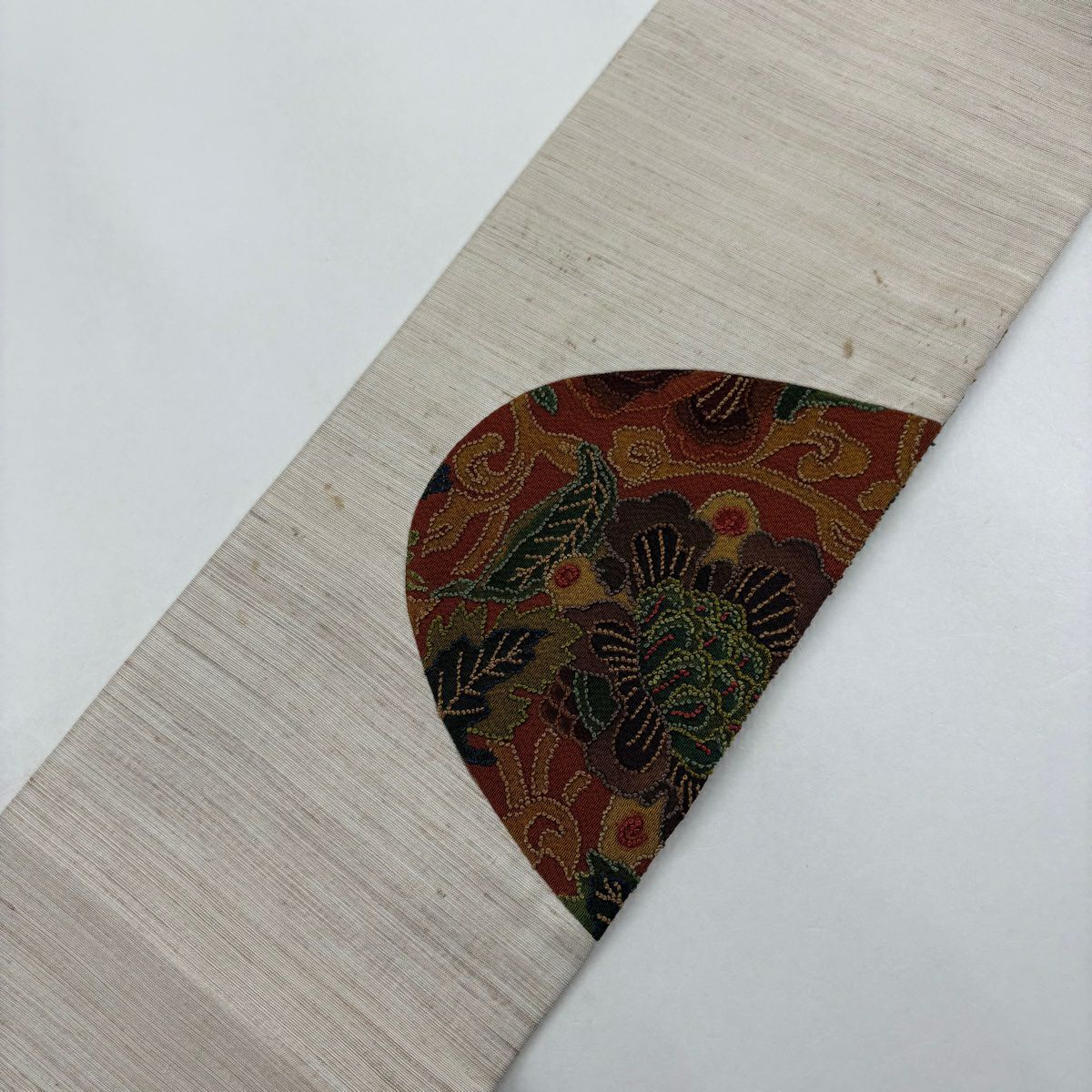 名古屋帶 秀品級 草花紋刺繡 米色 純蠶絲