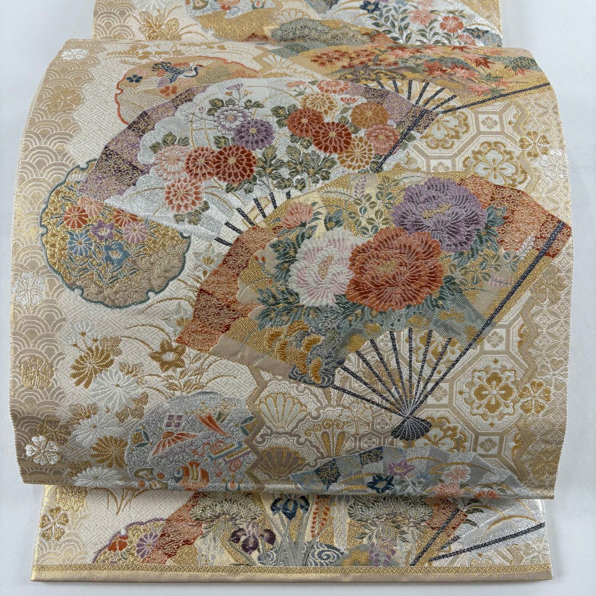 【美品】 袋帶 秀品級 關西仕立 雲扇子春秋紋樣 金絲 金金箔 金色 六通 純蠶絲