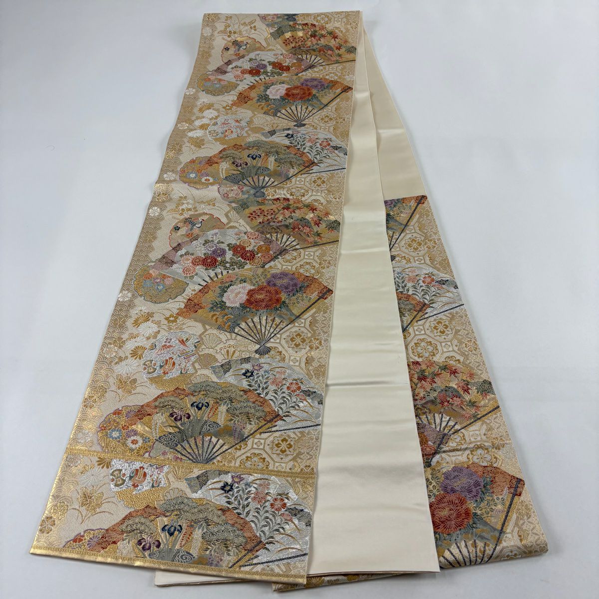 【美品】 袋帶 秀品級 關西仕立 雲扇子春秋紋樣 金絲 金金箔 金色 六通 純蠶絲