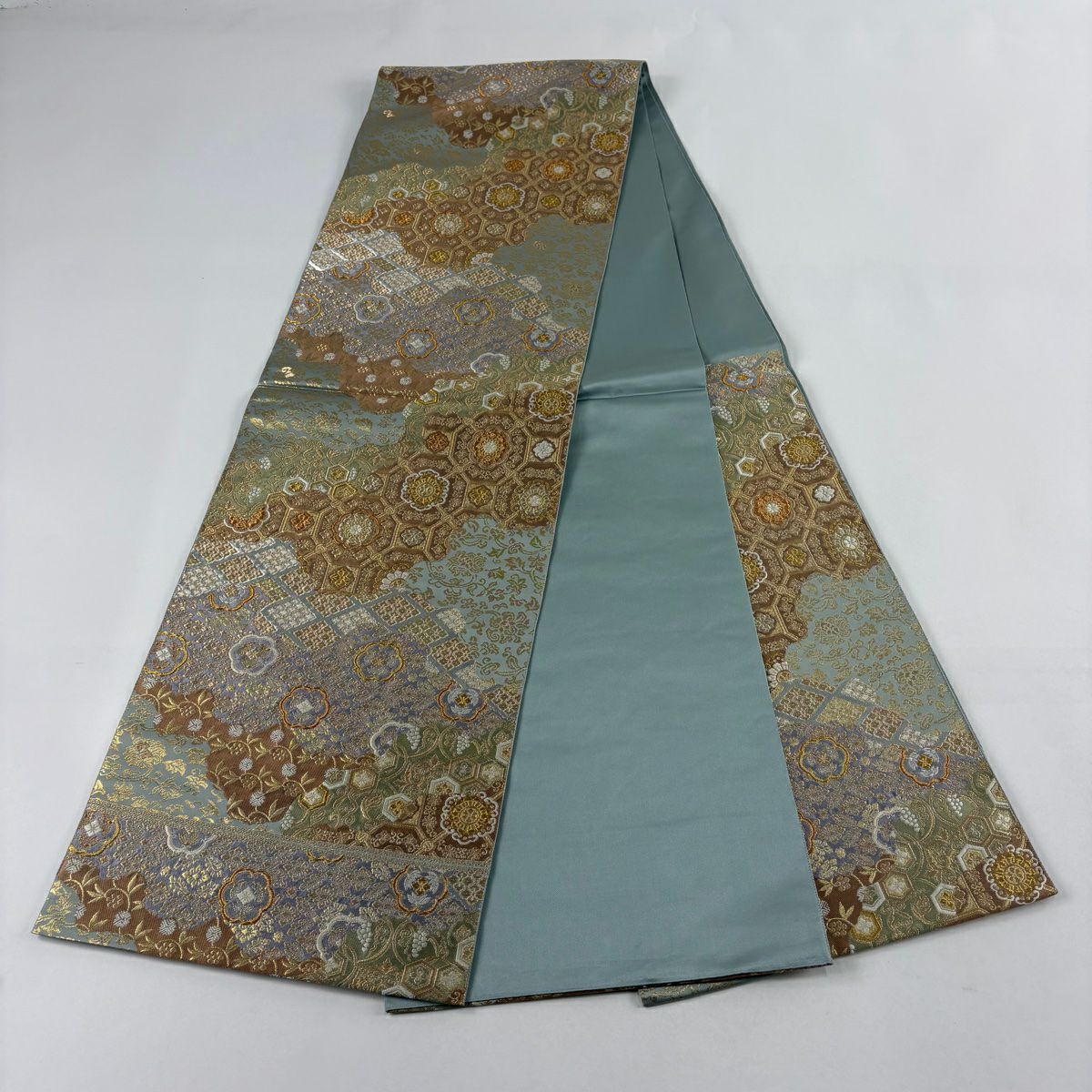 【美品】 袋帶 秀品級 華紋 花唐草紋 金絲 金金箔 淺綠 六通 純蠶絲