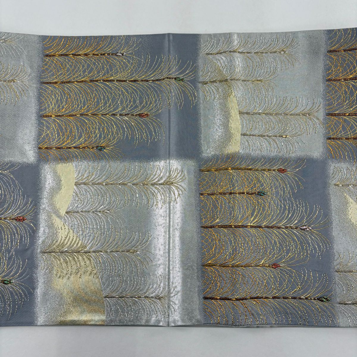 【美品】 袋帶 秀品級 葉柄 金銀糸 金金箔 灰色 六通 純蠶絲