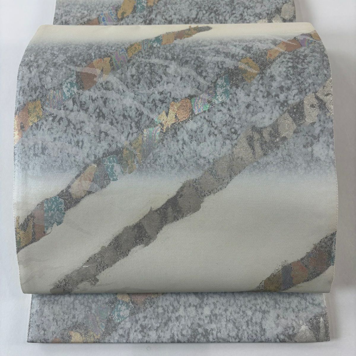 【美品】 袋帶 秀品級 幾何學 真珠金金箔 灰白 六通 純蠶絲