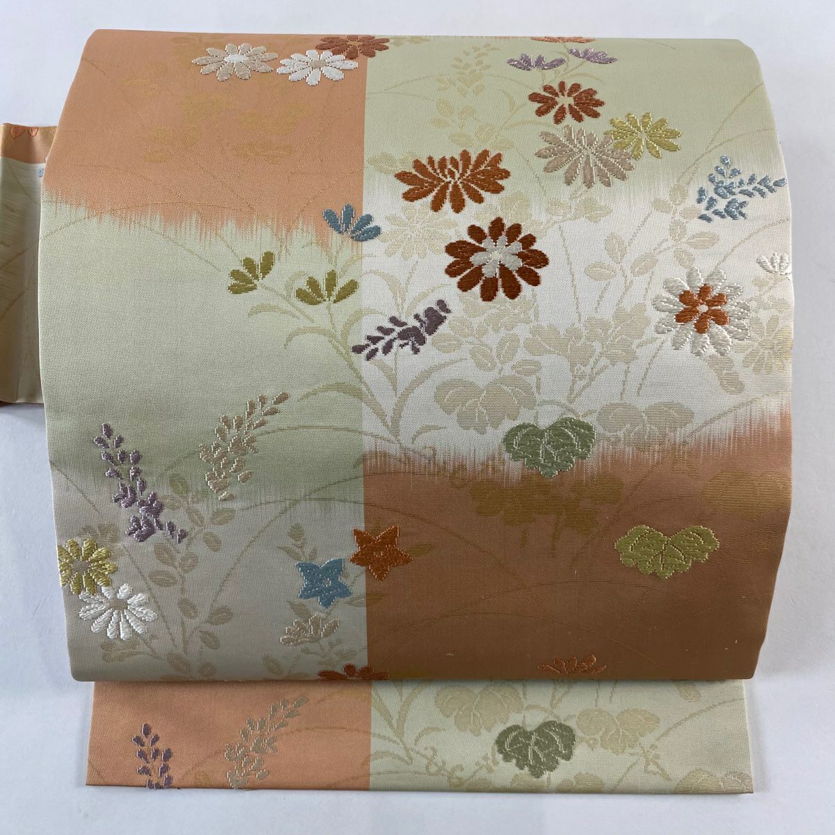 【美品】名古屋帶 秀品級 草花紋紋 唐織 金線 淺橙色 純蠶絲