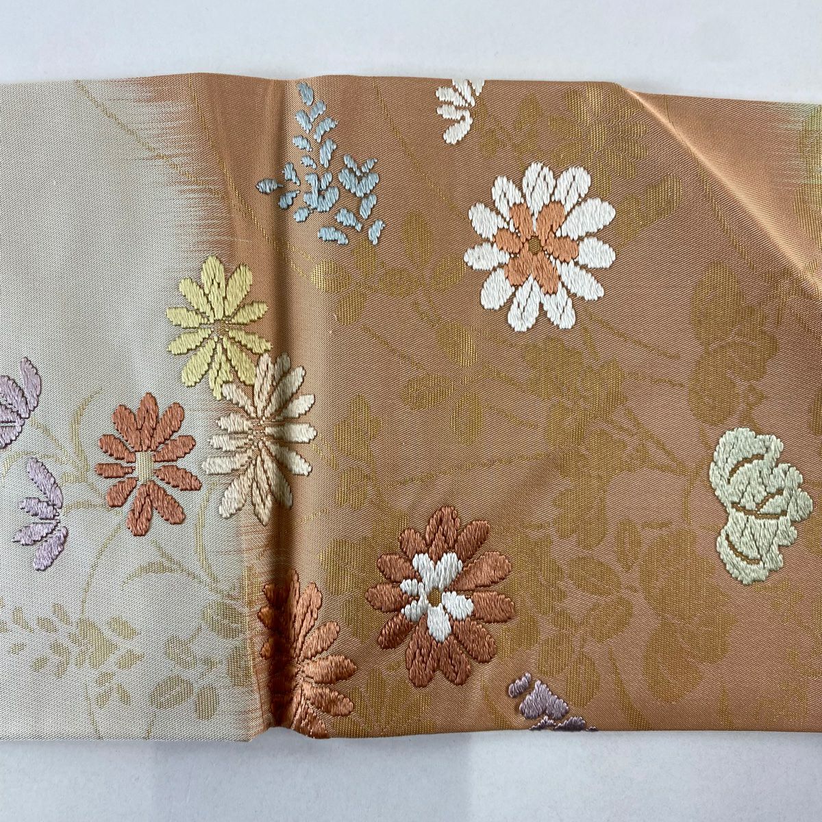 【美品】名古屋帶 秀品級 草花紋紋 唐織 金線 淺橙色 純蠶絲