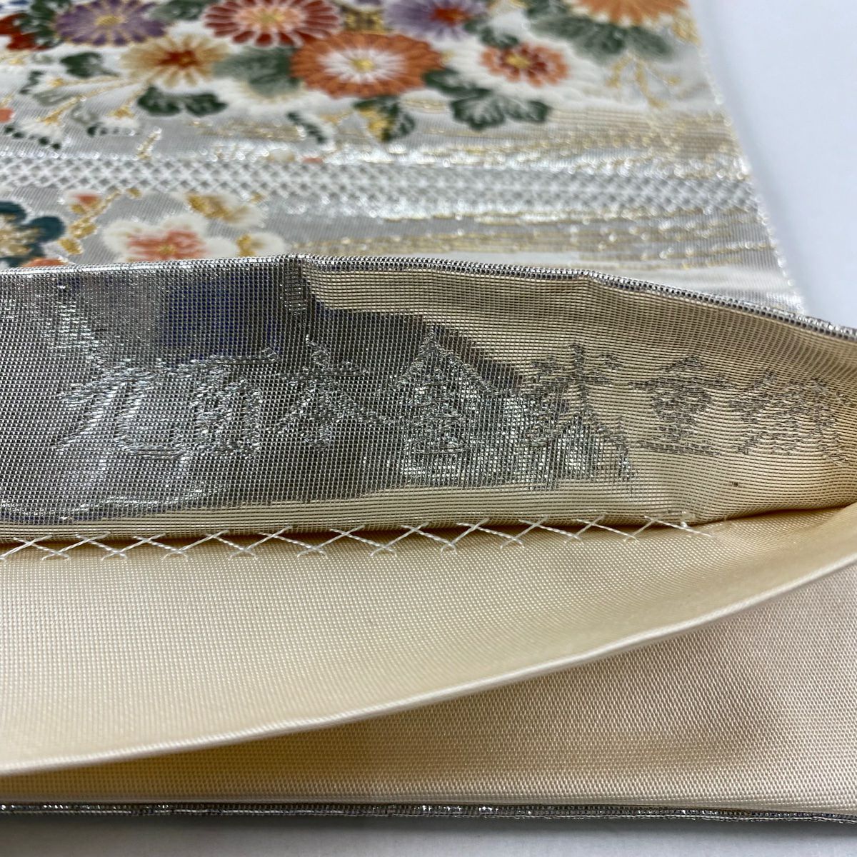 【美品】 袋帶 秀品級 關西仕立 御所車鼓文 御所車 草花紋 金銀彩 金金箔 銀 六通 純蠶絲