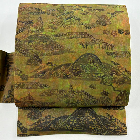 【美品】 名古屋帶 名品級 夏帶 建築物 山 銀通 金銀彩 紅型染 茶綠 純蠶絲