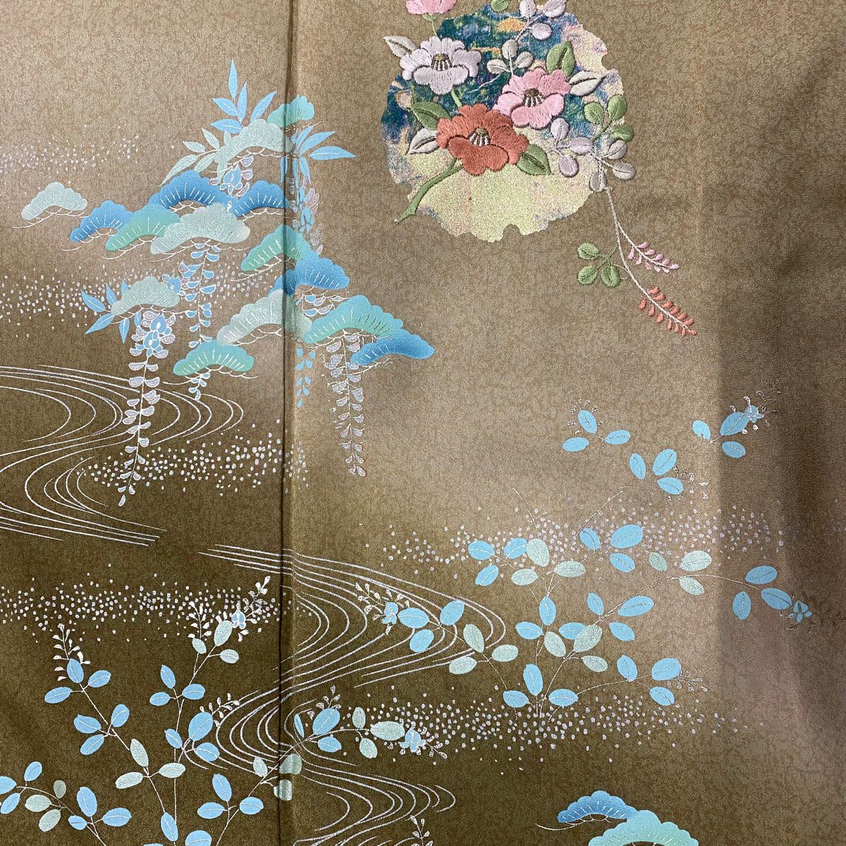 【美品】 付下 身長171cm 袖長66.5cm M 雙層 椿 流水 刺繡 金銀彩 淺茶 純蠶絲 優品級