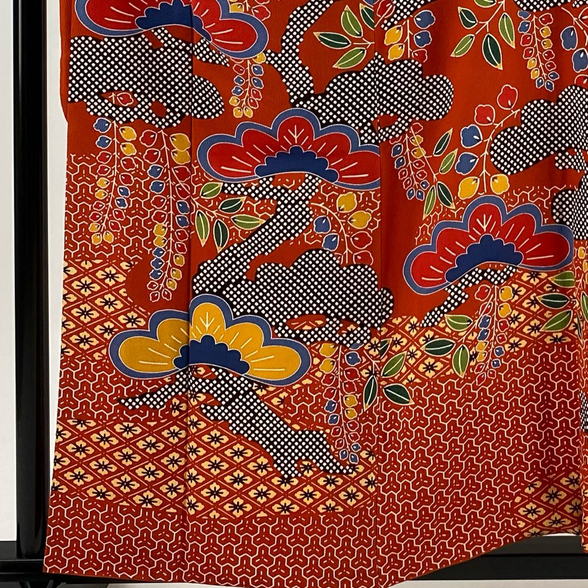 【美品】振袖禮服 身長158cm 袖長66cm M 雙層 栗山吉三郎 落款あり 松樹 藤 絞染 朱 純蠶絲 逸品級