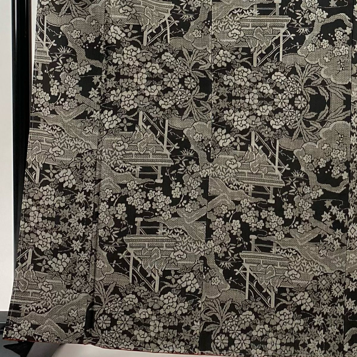 【美品】 大島織 身長165cm 袖長65cm M 雙層 純泥染 證書附帶 人物 草花紋紋 焦茶 正蠶絲 逸品級
