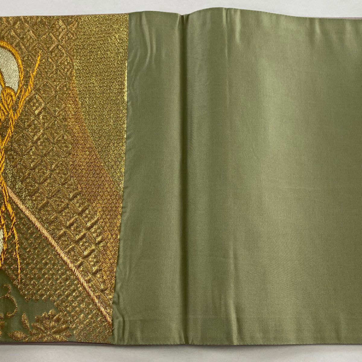 【美品】 袋帶 秀品級 笠松樹 花唐草紋 金銀彩 金金箔 金 六通 純蠶絲