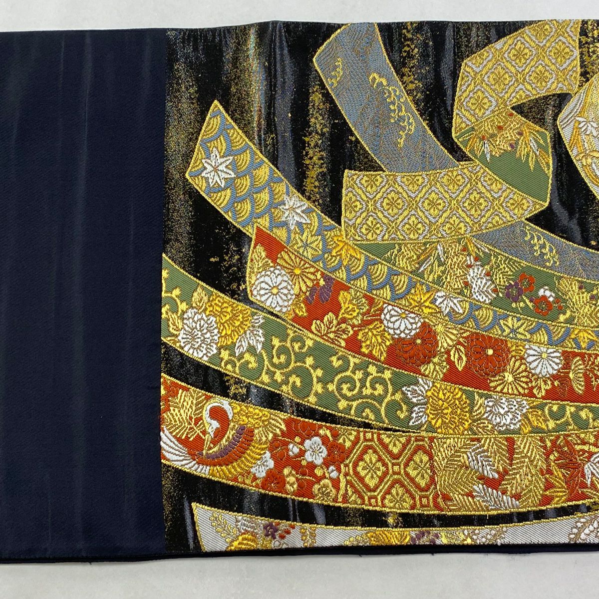 【美品】 袋帶 秀品級 束捆熨斗紋 花鳥 金銀線 金金箔 黑 六通 純蠶絲