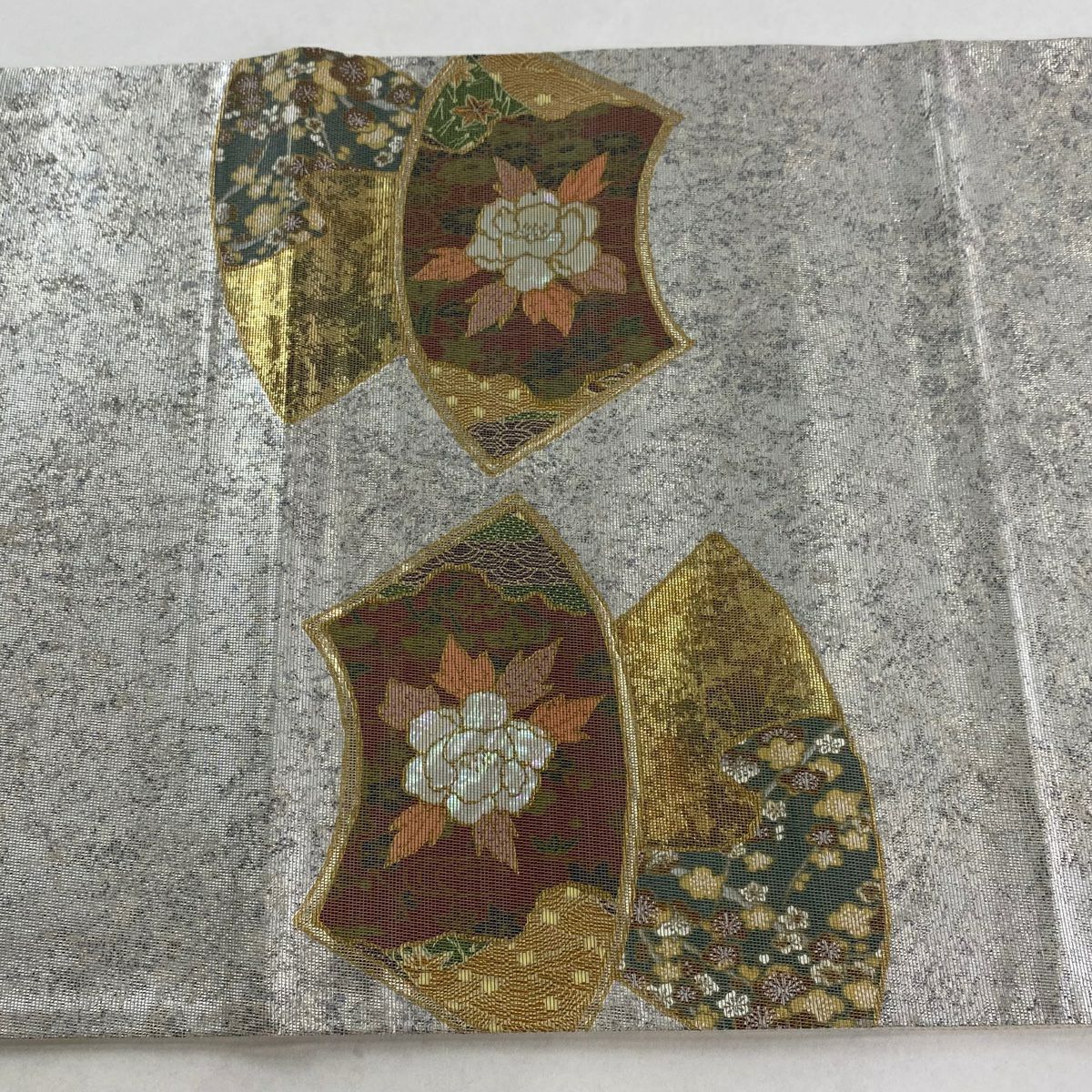 【美品】 袋帶 秀品級 扇子面 草花紋紋 螺鈿 金銀彩 太鼓圖案 純蠶絲