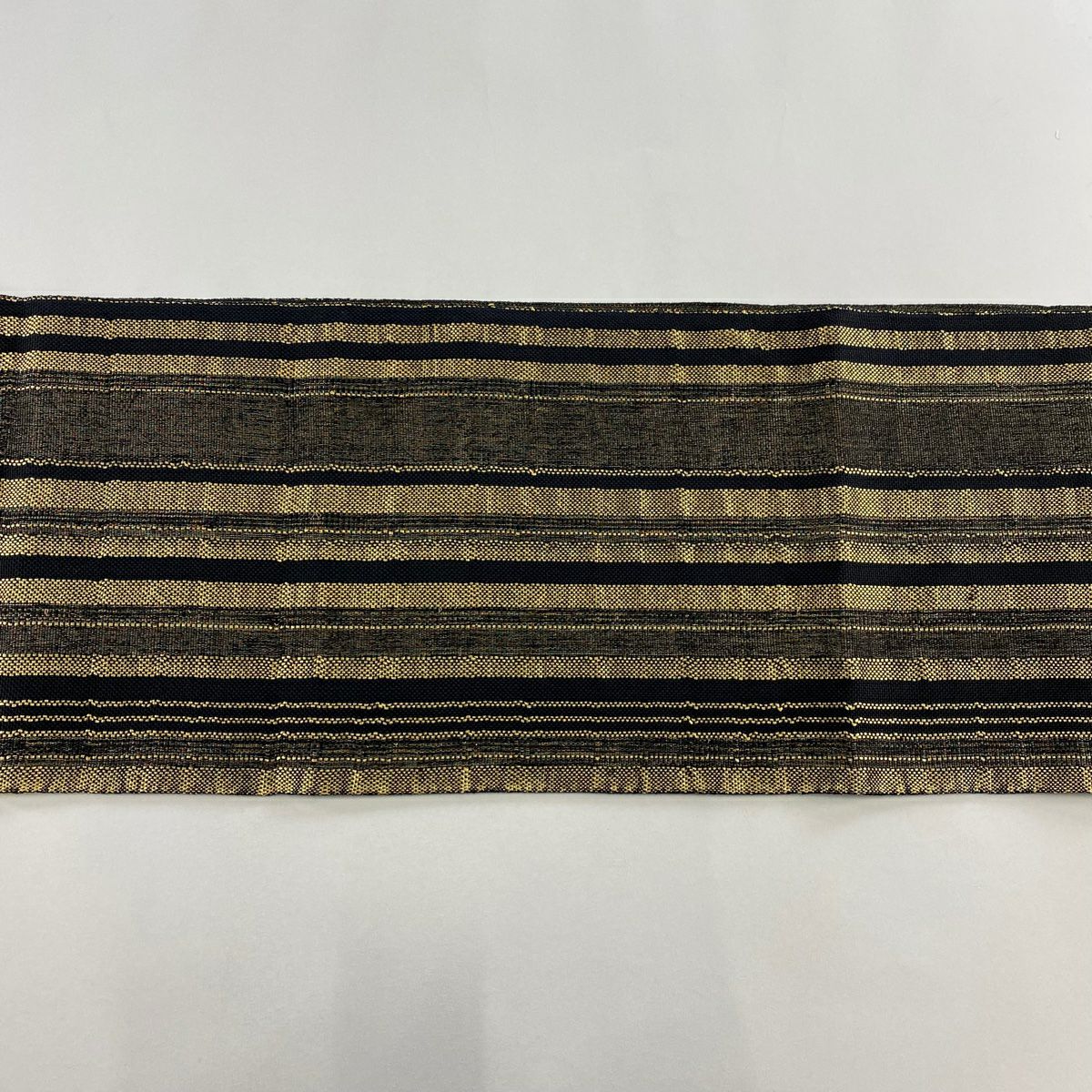 【美品】 袋帶 秀品級 幾何學 縞 金絲 黑色 大鼓圖案 純蠶絲
